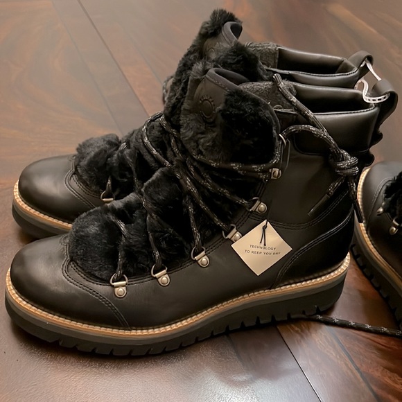 Cole Haan
Zerogrand Explore Waterproof Leather Lace-Up Hikers - Picture 12 of 16